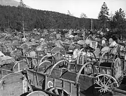 Zurückgelassene Fahrzeuge am Nordkap