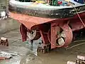 „Bei Zwei­schrauben­schiffen, wie Sie alle wissen, ist eine Schraube für die Hinfahrt- und eine Schraube für die Rückfahrt des Schiffes vorgesehen.“[6]