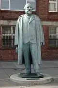 Statue Adam Opel