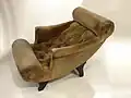 Knieschwimmer-Fauteuil, entworfen von Adolf Loos[41][42]