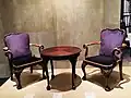 Loos-Armlehnstuhl & -Tisch Haus Duschnitz u.&nbsp;a., ausgestellt in Barcelona/Madrid 2017/18[43]