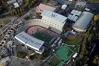 Blick auf das Husky Stadium am Tag vor dem Umbau (November 2011)