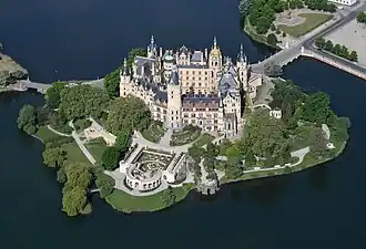Schweriner Schloss in Schwerin, 1845–1857; von Gottfried Semper, Friedrich August Stüler, Georg Adolph Demmler und Ernst Friedrich Zwirner