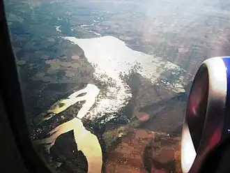 Luftbild von Norden aus (2009). Der Moses Lake ist vorn links, das Potholes Reservoir in der Mitte.
