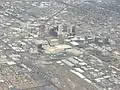 Auf dem Luftbild im Vordergrund das Chase Field und dahinter das Footprint Center
