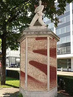 Plakatankleber, Aeschenplatz Basel.