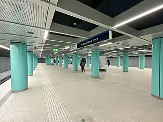 Station Arany János utca