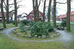Arno-Schmidt-Hain mit Eichen und Rhododendren
