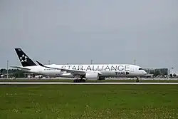 Eine A350-900 der THAI Aiways in der Star Alliance-Lackierung