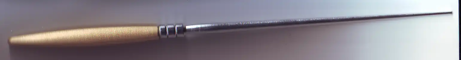 Aktenstecher als Fädelhilfe