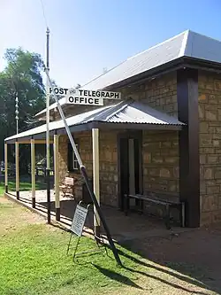 Telegrafenstation in Alice Springs mit Postoffice