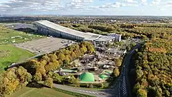 Der Alpenpark Neuss, von Westen aus gesehen (Herbst 2025)