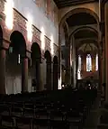 Vierungsscheidbogen einer flachgedeckten Kirche (Klosterkirche Alpirsbach, 12. Jahrhundert)