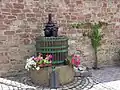 Alte Kelter als Dekoration