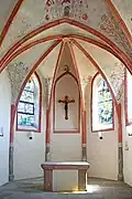 Chor mit Rankenmalerei