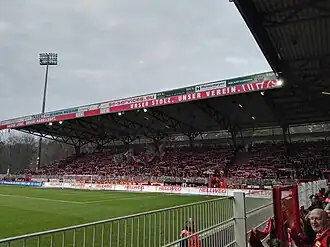 Die Waldseite im März 2016