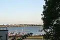 Neue Rügenbrücke, endet auf der Inselseite bei Altefähr