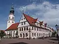 Altes Rathaus und Stadtkirche St. Marien