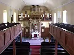 Das Innere der Kirche .