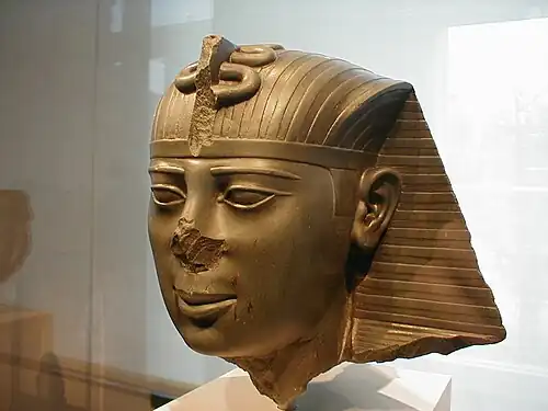 Statuenkopf von Amasis um 550 v. Chr.