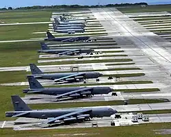 Boeing-B-52-Langstreckenbomber und KC-135-Tankflugzeuge