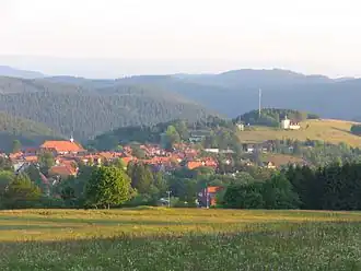 Nordansicht an einem sonnigen Tag