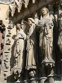 Gabriel an der Fassade der Kathedrale von Reims