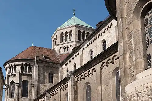 Heilig-Geist-Kirche (1897–1902). Neuromanik