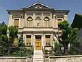 Apotheke, erbaut 1892 im italienischen Villentyp