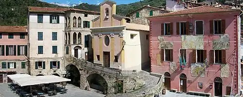 Piazza Vittorio Emanuelle II mit San Bartolomeo
