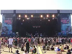 Blick auf die Mainstage des Area4-Festivals (2008)