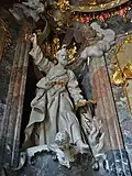 Statue des Apostels Petrus mit den beiden Schlüsseln für Erde und Himmel
