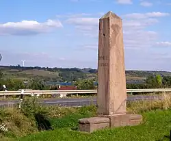 Ganzmeilenstein an der B&nbsp;80 westlich bei Aseleben