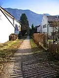 Trasse der Bahn nahe der Kreuzung Bozner Straße–Zollstraße