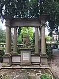 Historisches Grabmal