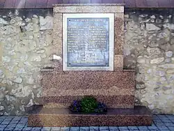 Stele auf dem Kirchfriedhof
