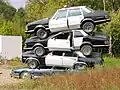 Gestapelte Polizeiautos
