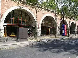 Die Bögen des Viaduc des Arts
