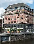 Nr. 73–75: Bürgermeisterhaus (Fleetseite)