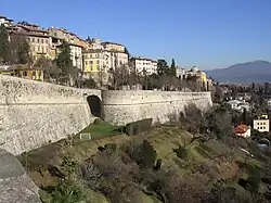 Die befestigte Stadt Bergamo.