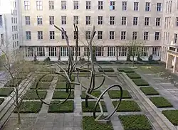 Courante (2001). Bundesministerium der Finanzen, Berlin