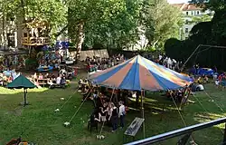 Festwiese hinter der "Scheune"