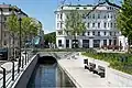 Baden, Josefsplatz: Westportal des 2013 wieder geöffneten Bachbetts