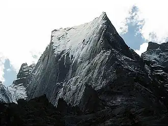 Piz Badile mit Nordkante und Nordostwand