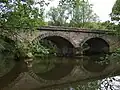 Vierbogige Sandsteinbrücke über den Weißen Main