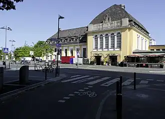Empfangsgebäude