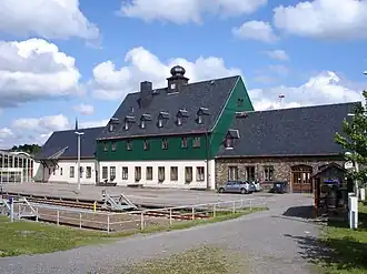 Empfangsgebäude, Gleisseite (2009)
