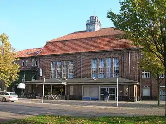 Empfangsgebäude
