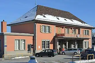 Aussenansicht des Bahnhofs vor dem Umbau