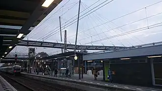 Empfangsgebäude 2014 nach dem Umbau mit dem Neubau des Busbahnhofs mit Parkhaus